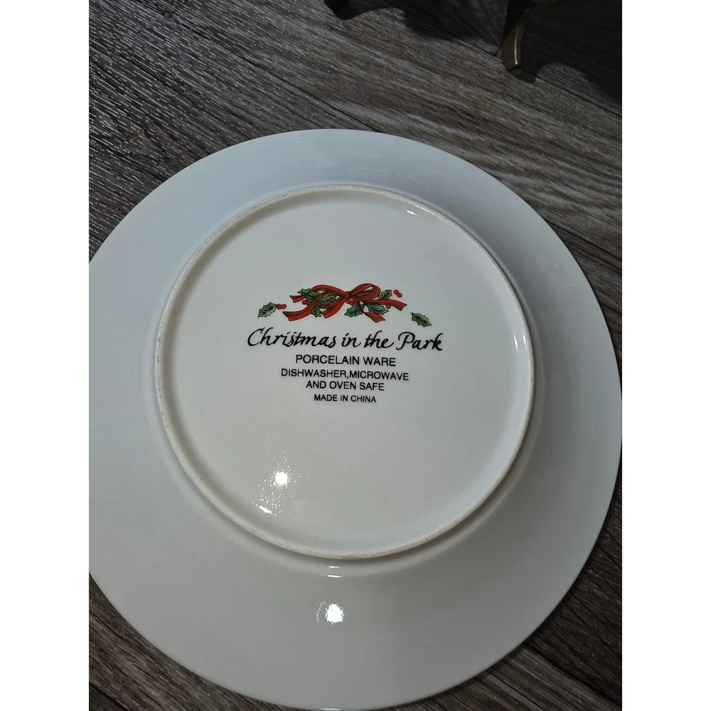 Christmas in the Park Porcelain Side Plates‎ Set of 2 Holiday Tree Ribbon Design